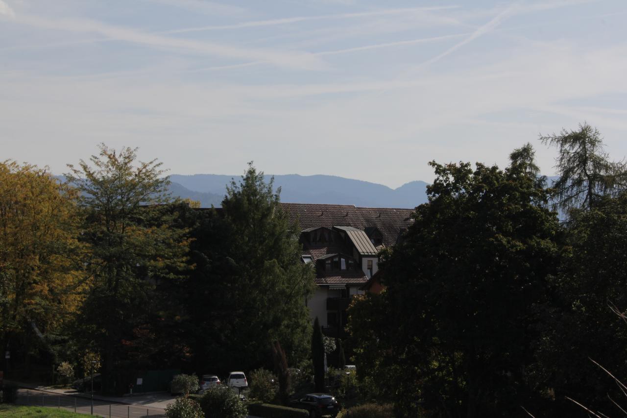 Mariaprimavera Apartment Am Kurpark Mit Schwarzwaldblick * * * * Bad Krozingen Buitenkant foto