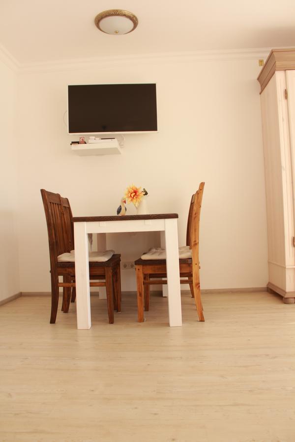 Mariaprimavera Apartment Am Kurpark Mit Schwarzwaldblick * * * * Bad Krozingen Buitenkant foto