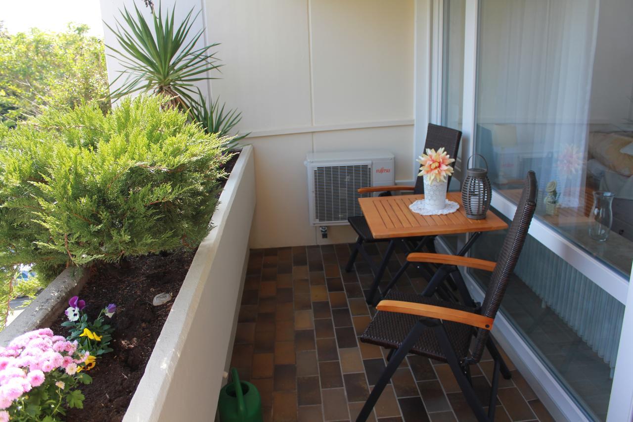 Mariaprimavera Apartment Am Kurpark Mit Schwarzwaldblick * * * * Bad Krozingen Buitenkant foto